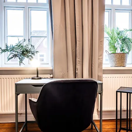 4 Hochwertig Saniertes Cityapartment Ruhig Gelegen *