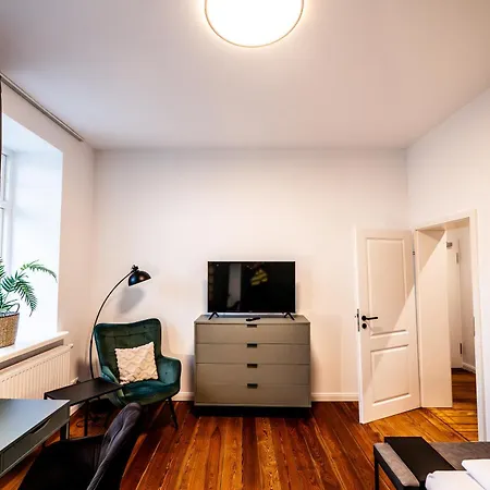 4 Hochwertig Saniertes Cityapartment Ruhig Gelegen Apartment *