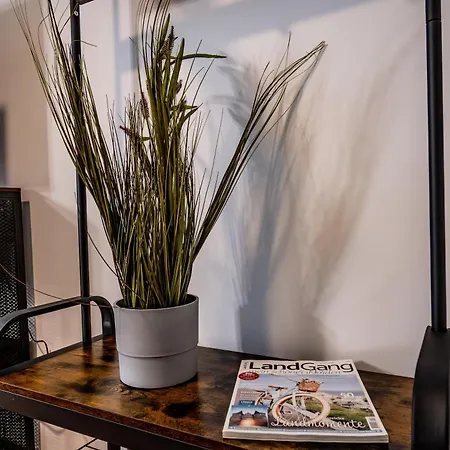 4 Hochwertig Saniertes Cityapartment Ruhig Gelegen *