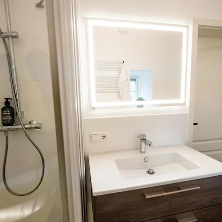 4 Hochwertig Saniertes Cityapartment Ruhig Gelegen