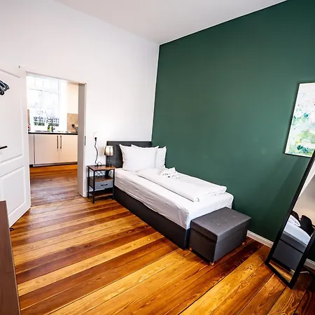 4 Hochwertig Saniertes Cityapartment Ruhig Gelegen *