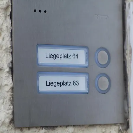 4 Hochwertig Saniertes Cityapartment Ruhig Gelegen דירה ברונסבוטל